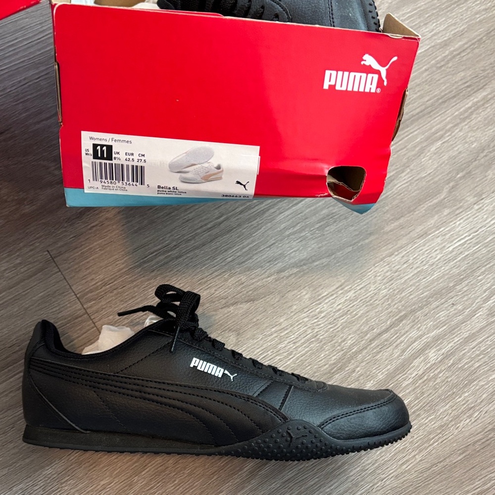 PUMA Women's Black Athletic Shoes